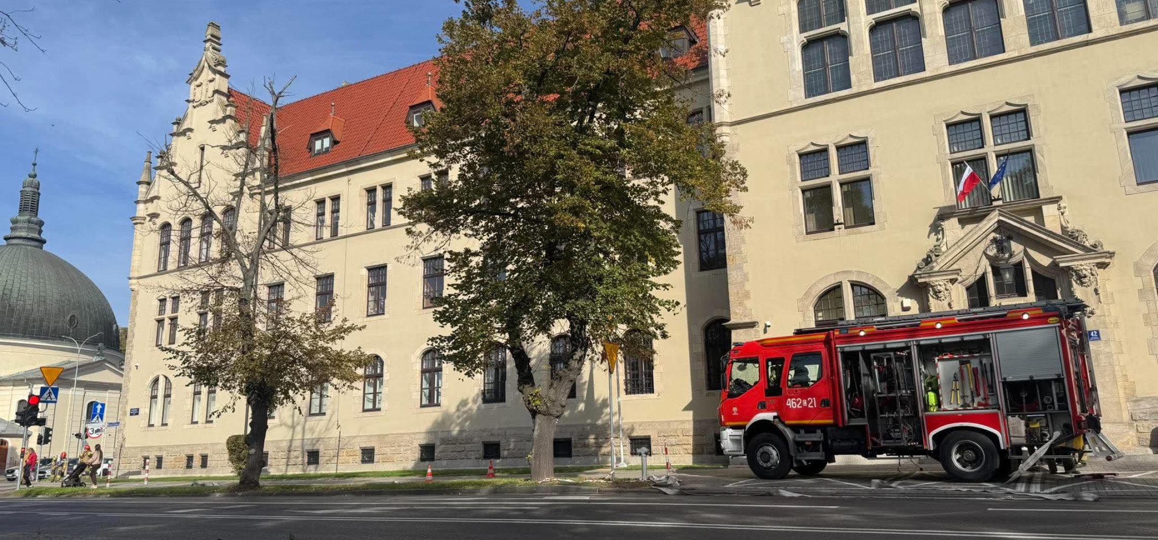Ewakuacja sądu. Narutowicza zamknięta dla ruchu