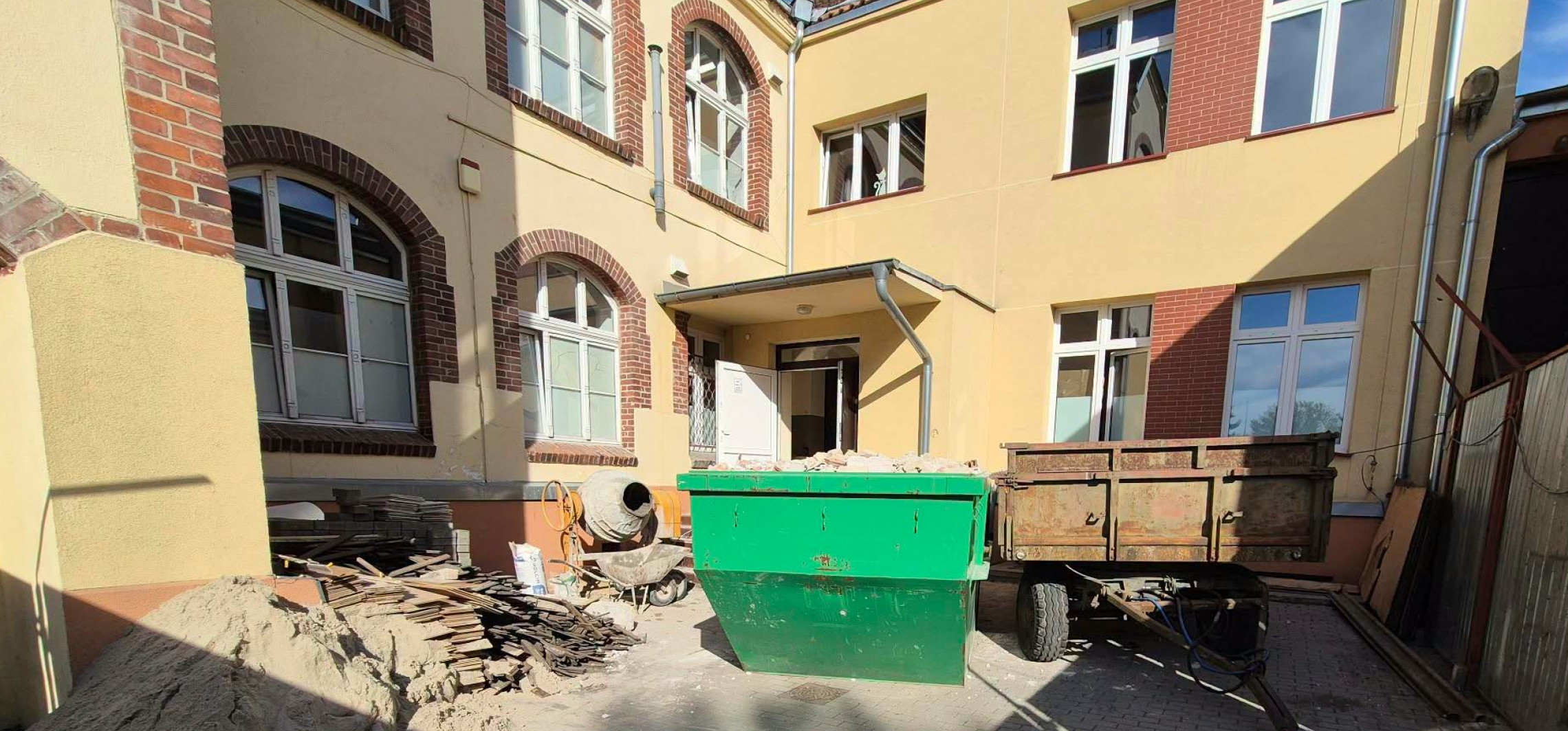 Parter szkoły zmieni się w miejsce dla seniorów