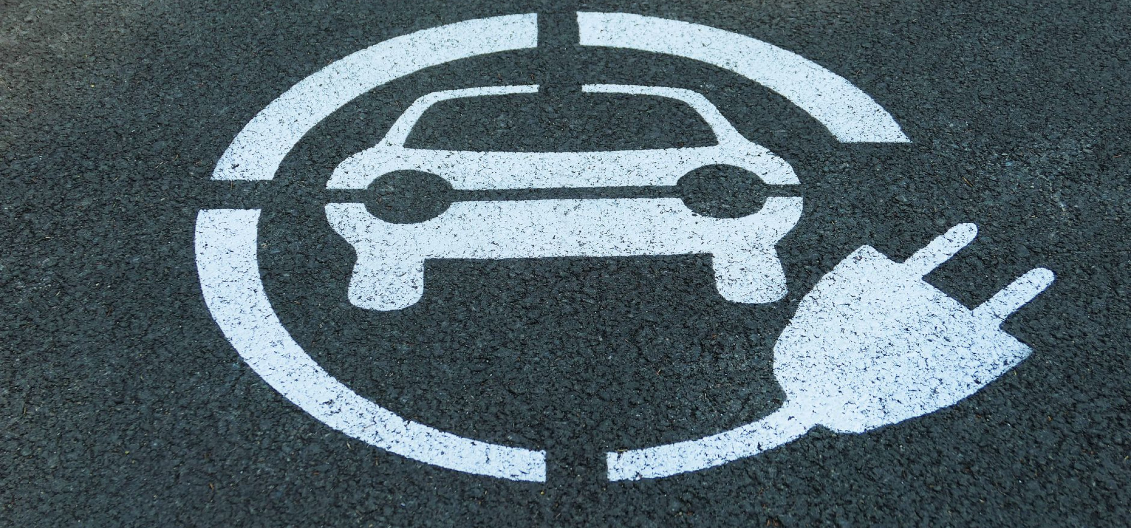 Hybryda plug-in w SUV-ie - kiedy taki napęd ma największy sens?