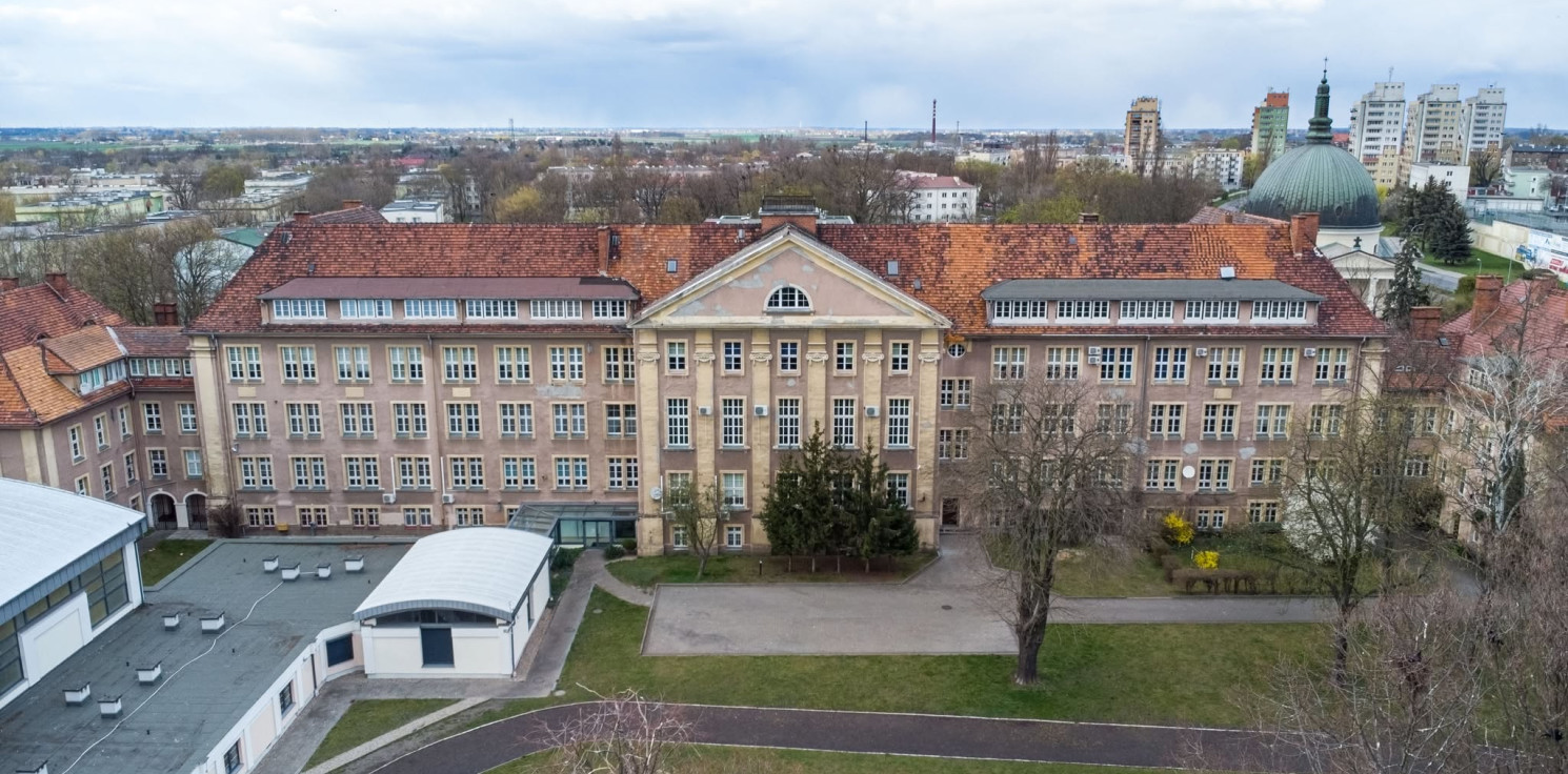 Inowrocław - Niepokój wokół szkół. Starosta wydała komunikat