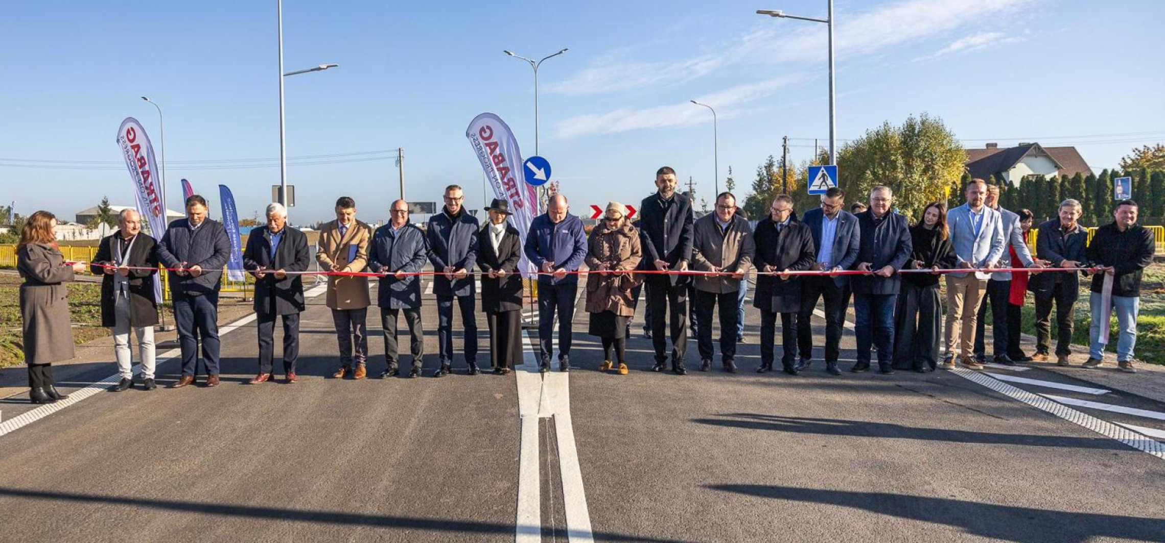 Jedna droga, jedna wstęga i 20 powodów, żeby zrobić pamiątkowe zdjęcie