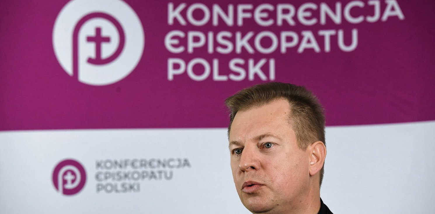 Kraj - Biskupi powołali fundację, która ma pomagać osobom wykorzystanym seksualnie