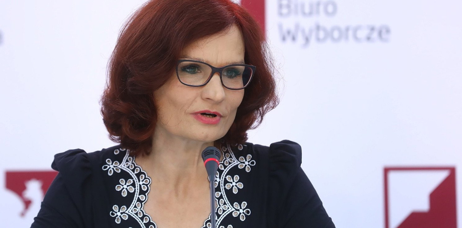 Kraj - 24 października wręczenie posłom, a dzień później senatorom, zaświadczeń o wyborze