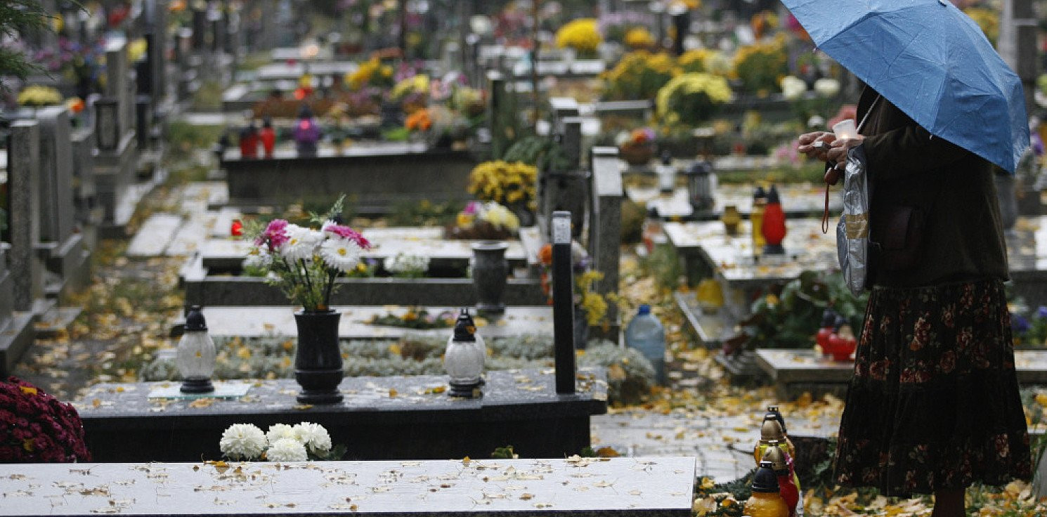 Kraj - Wszystkich Świętych słoneczne, później deszcz i wiatr