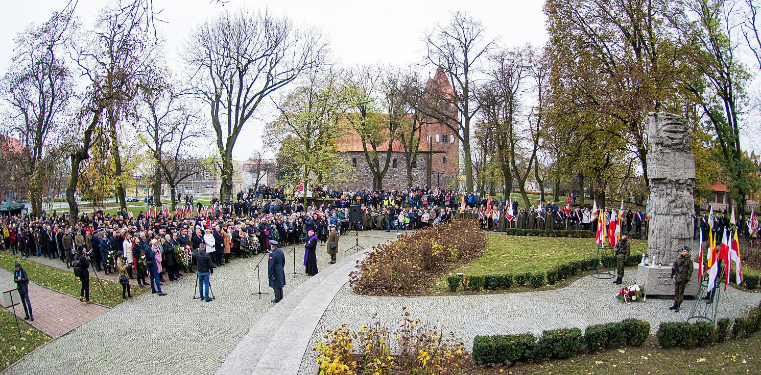 Inowrocław - Inowrocławianie świętują 11 listopada