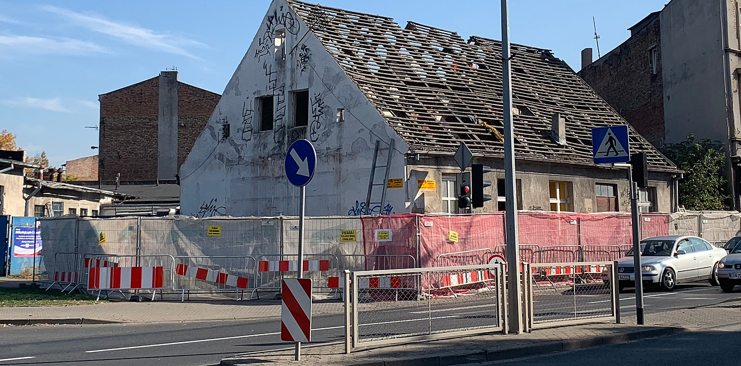 Inowrocław - Rozbiórka kamienicy przy Dworcowej