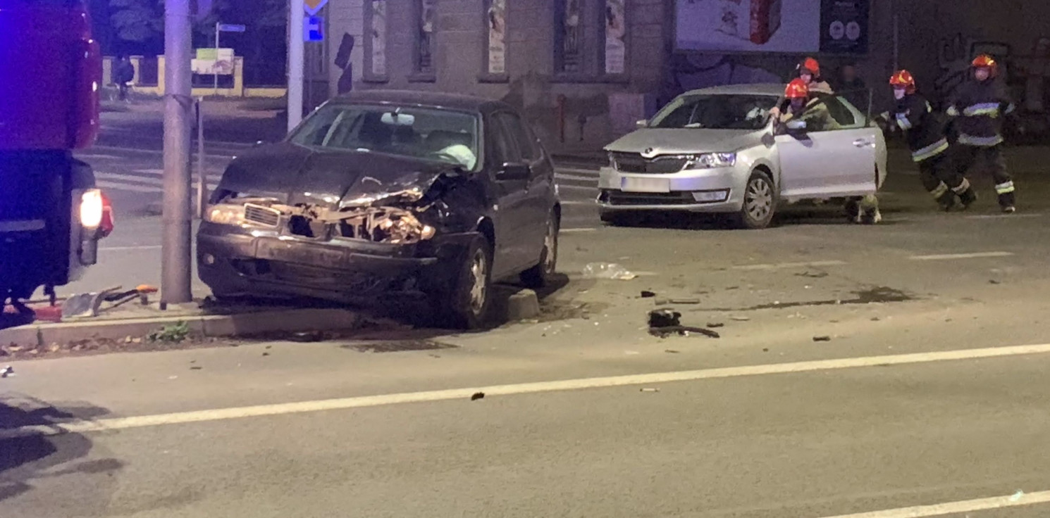 Inowrocław - Wieczorna kolizja w centrum Inowrocławia