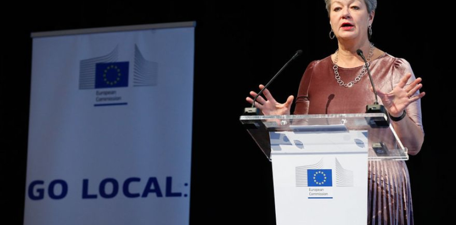 Kraj - Komisarz Johansson: musimy walczyć z przemytnikami ludzi