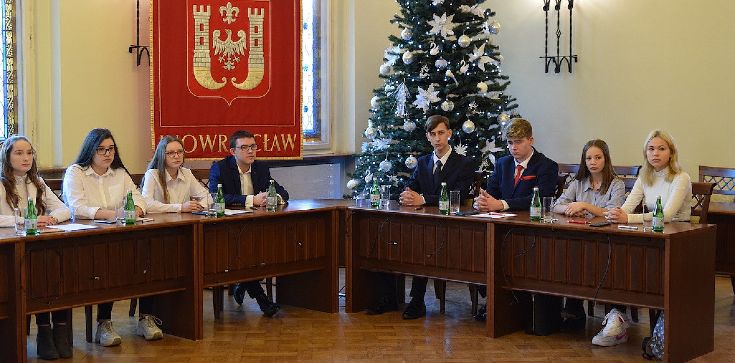 Inowrocław - Pierwsza sesja młodych radnych 