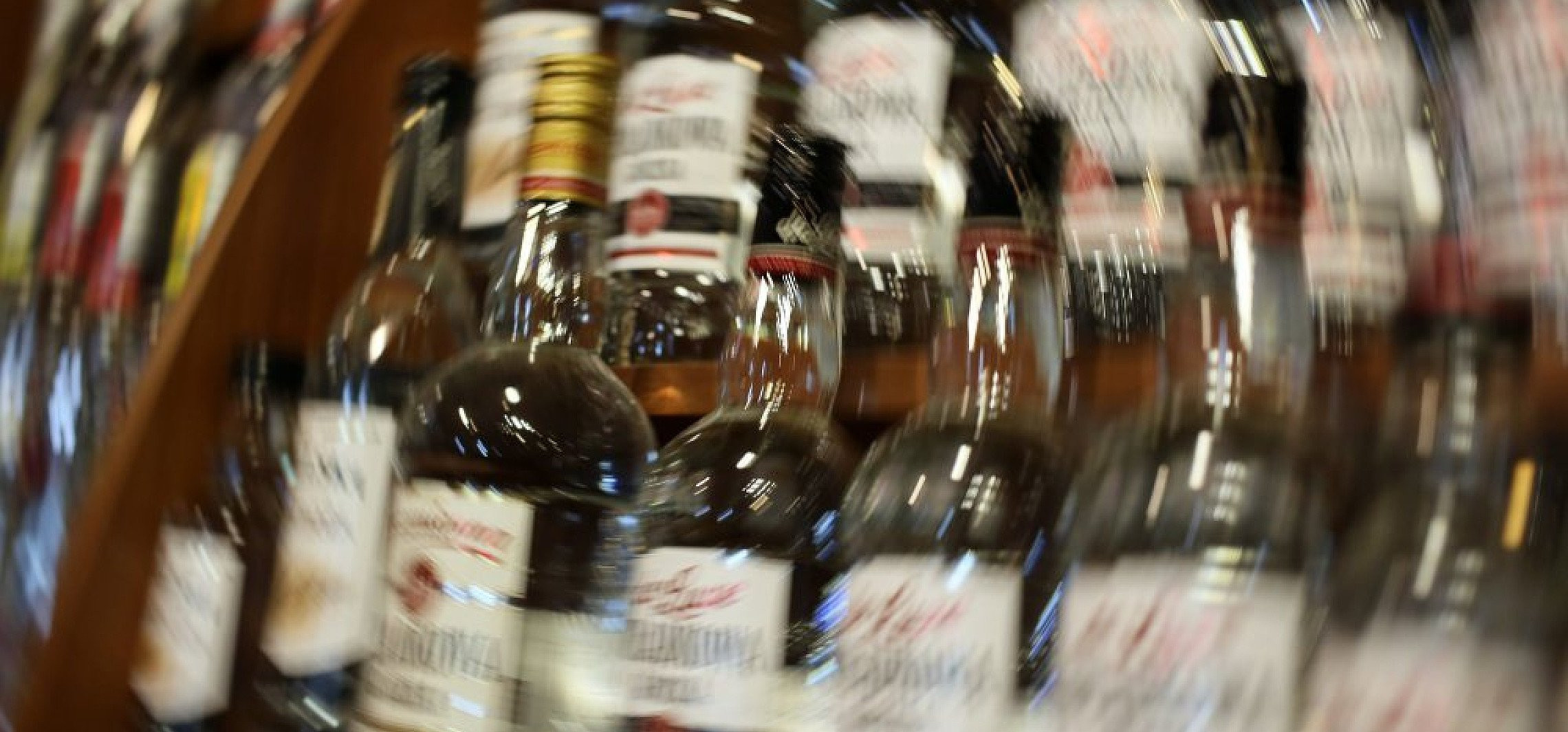 Kraj - Senat odrzucił ustawę podnoszącą akcyzę na alkohole i wyroby tytoniowe