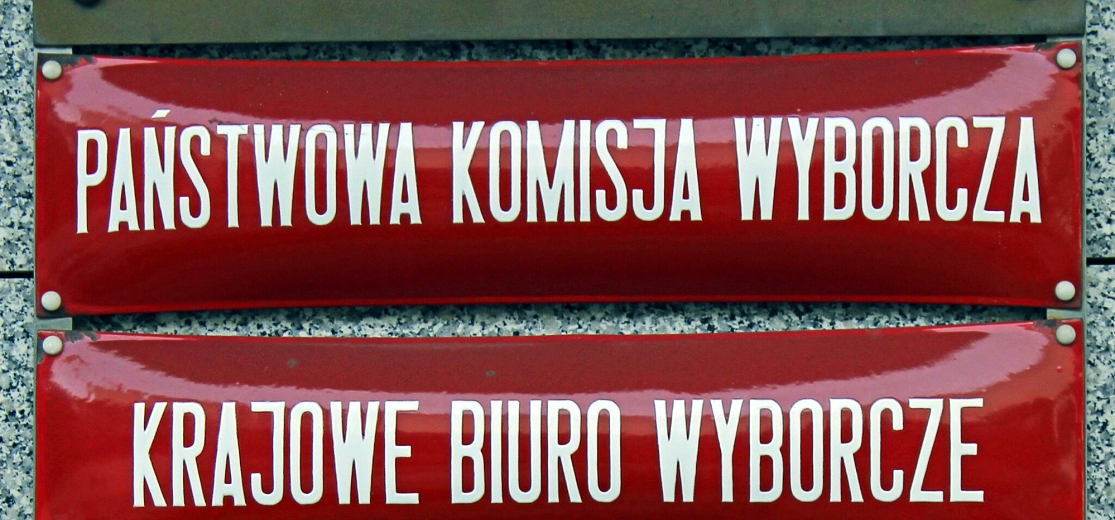 "X" z odrobiną czujności