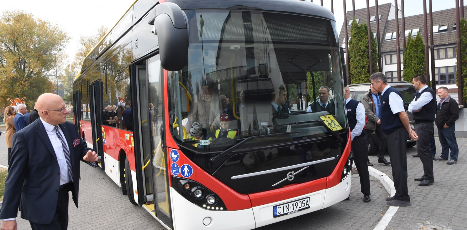 Inowrocław - Cztery nowe autobusy już są w Inowrocławiu