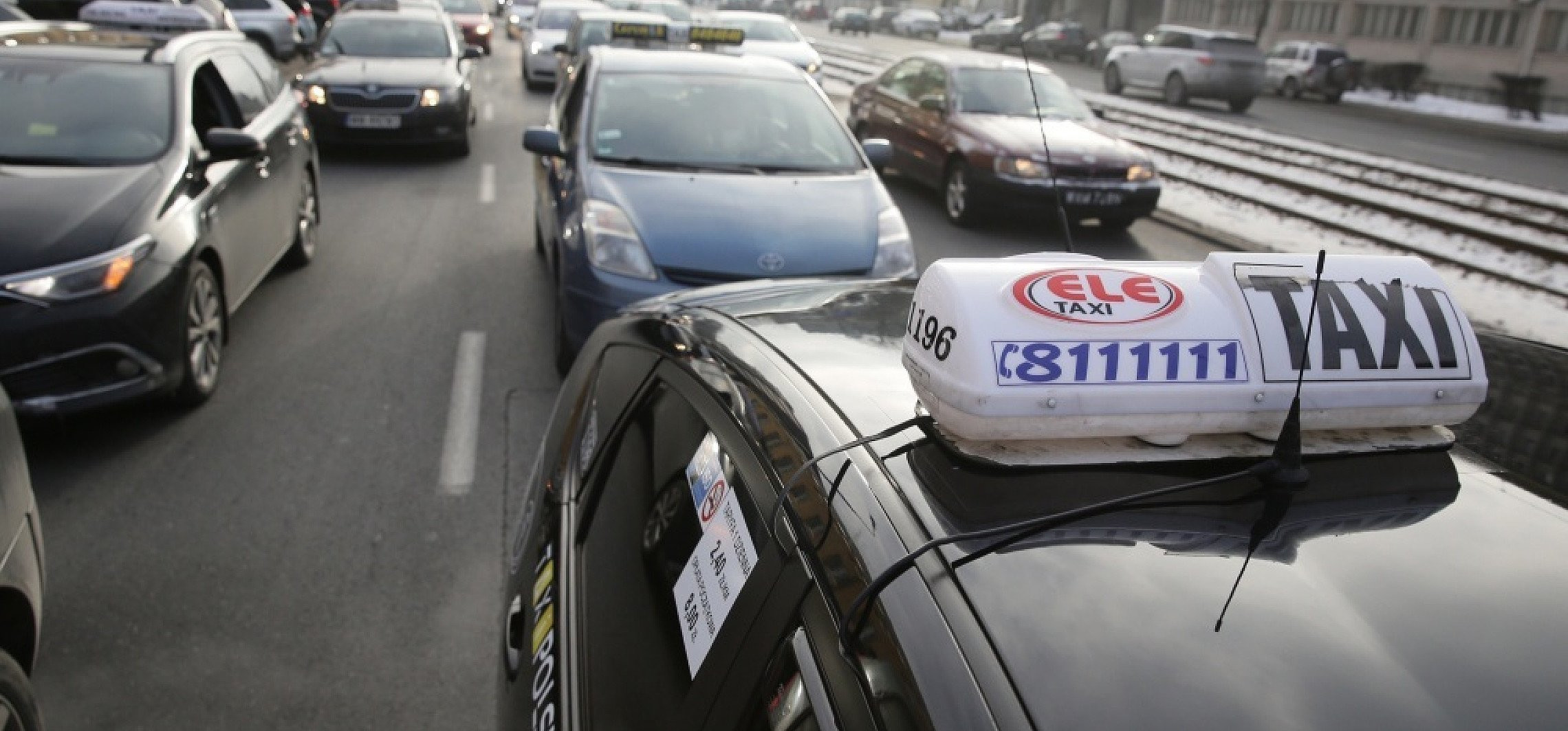 Kraj - Wchodzi w życie nowela ustawy o transporcie drogowym tzw. "lex Uber"