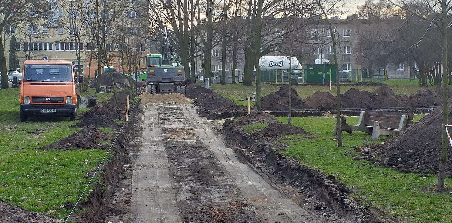 Inowrocław - Rewitalizują skwer majora Szewielińskiego
