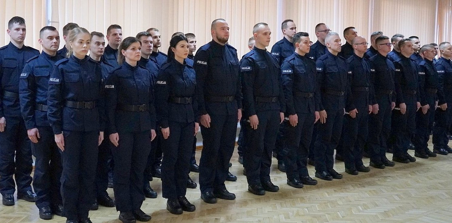 Inowrocław - Nowi policjanci zasilą szeregi mundurowych