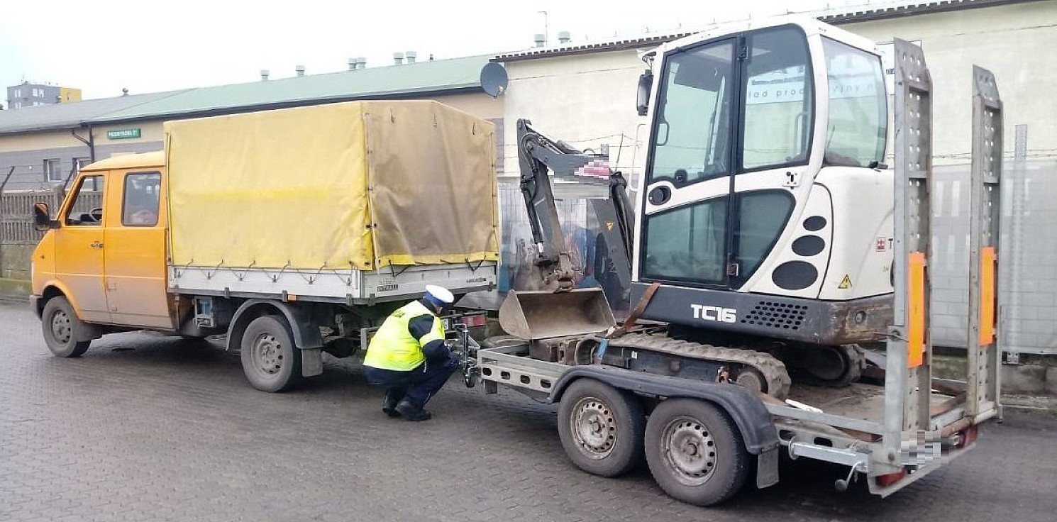 Inowrocław - Policja przyjrzała się ciężarówkom i autobusom