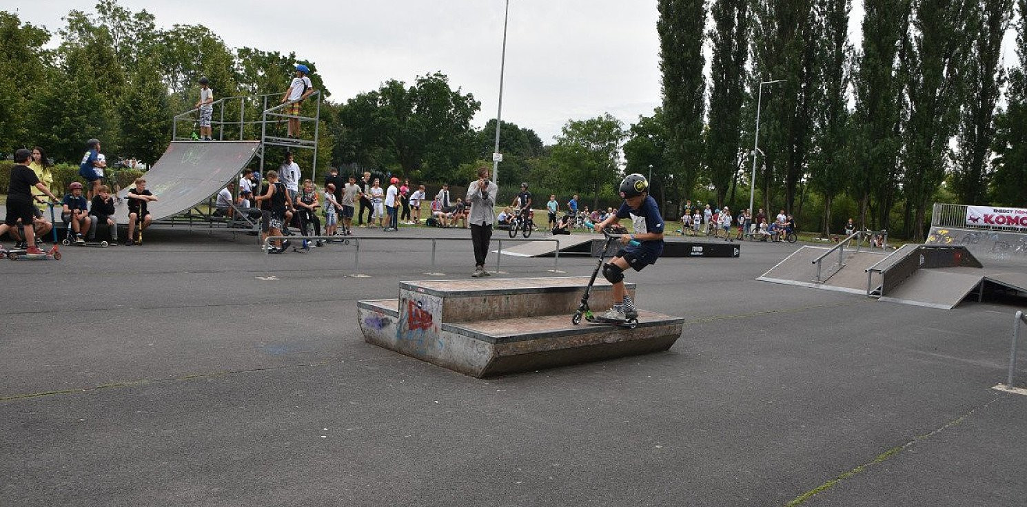 Inowrocław - Dzieci z hulajnogami nie pojeżdżą w skate parku