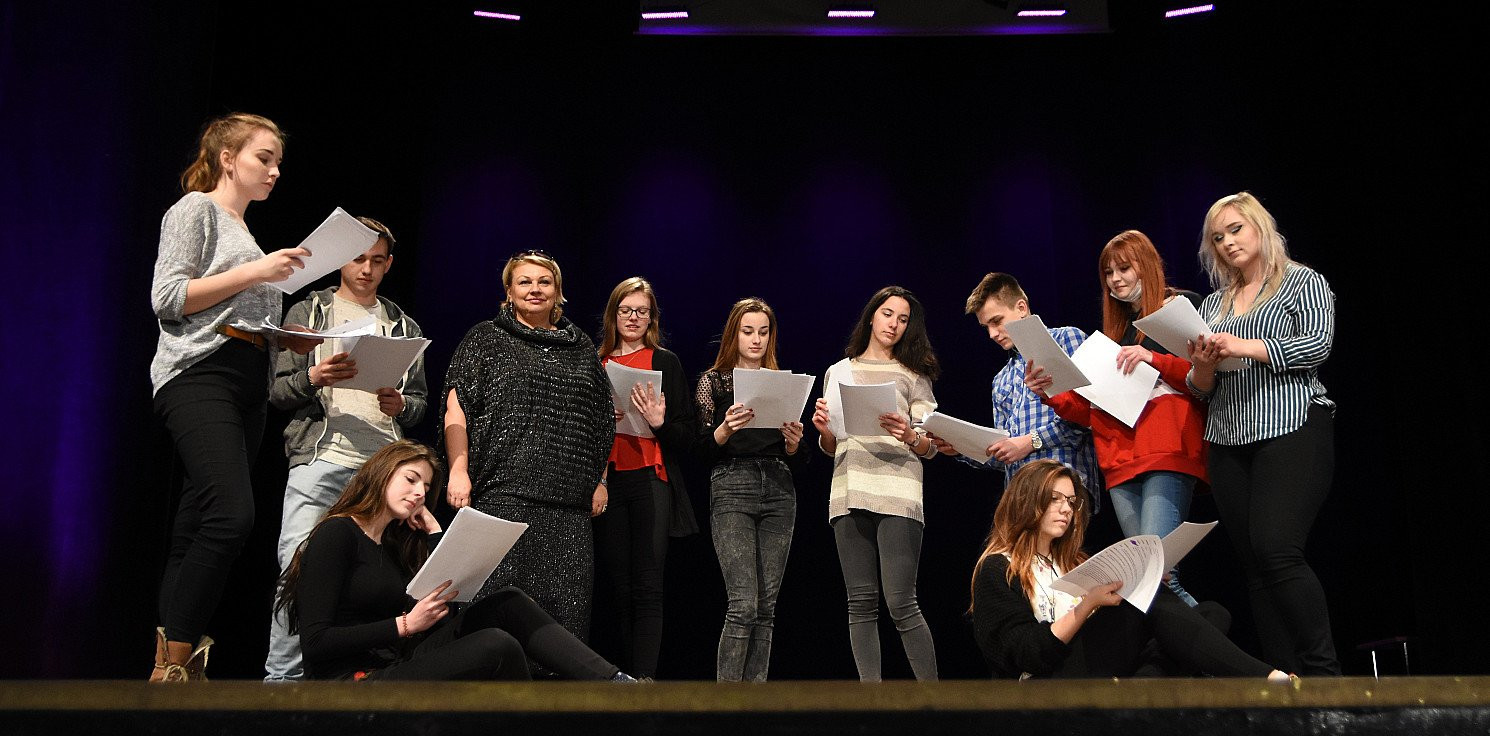 Inowrocław - Tydzień Teatru i koncert Darii Zawiałow