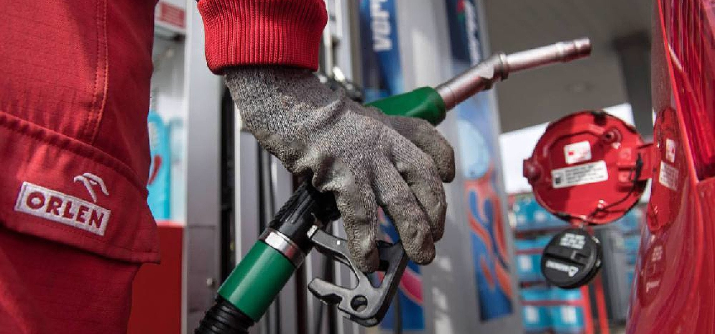 PKN Orlen planuje systematyczne obniżki cen paliw
