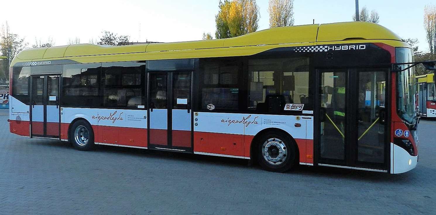 Inowrocław - Patriotyczny autobus na ulicach