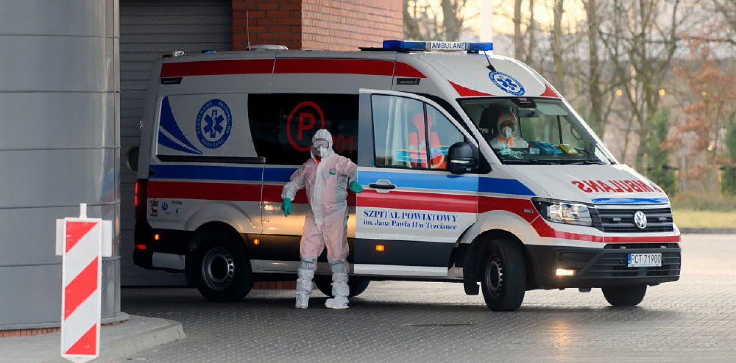 Kraj - MZ: liczba zarażonych koronawirusem w Polsce wzrosła do 411 osób; 5 osób zmarło 