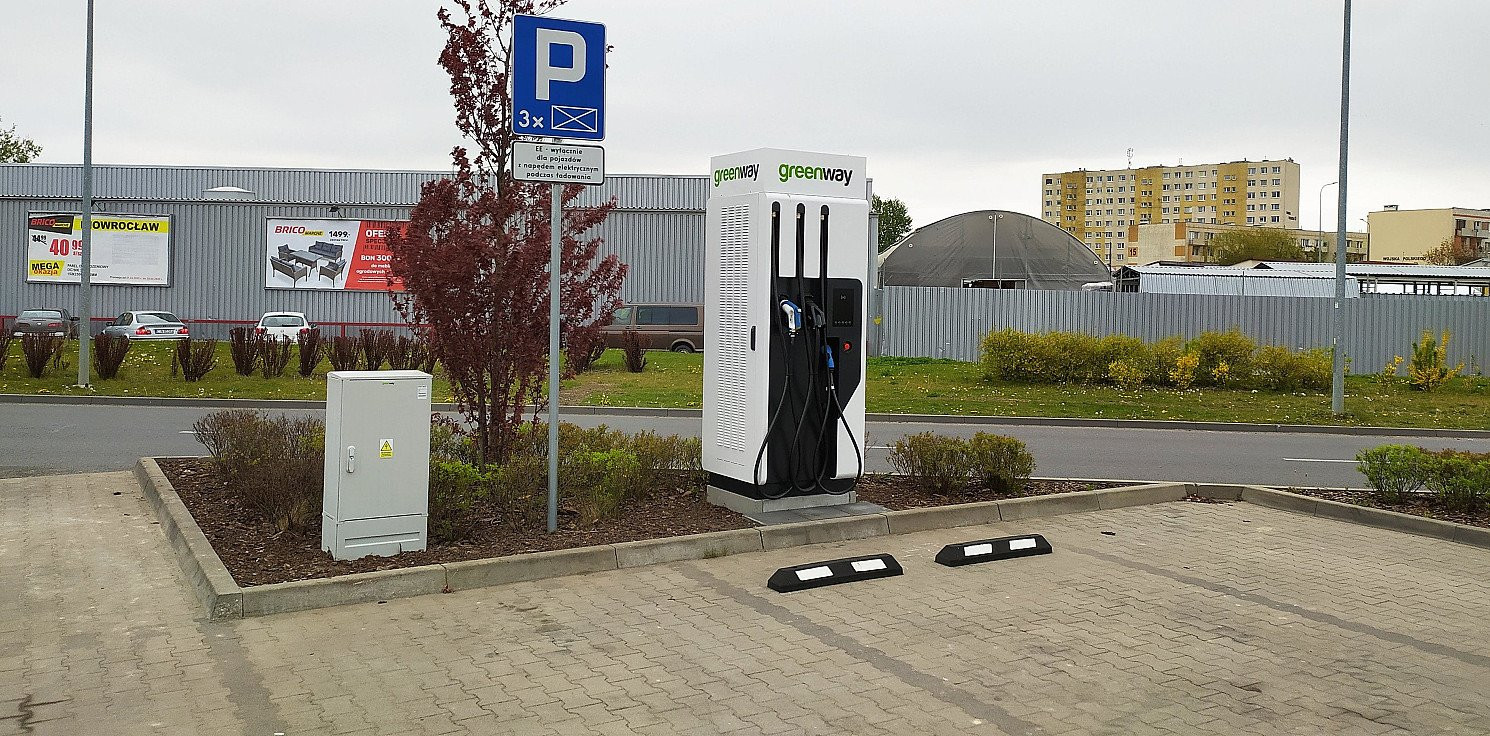 Inowrocław - Pierwsza w Inowrocławiu ładowarka do "elektryków"