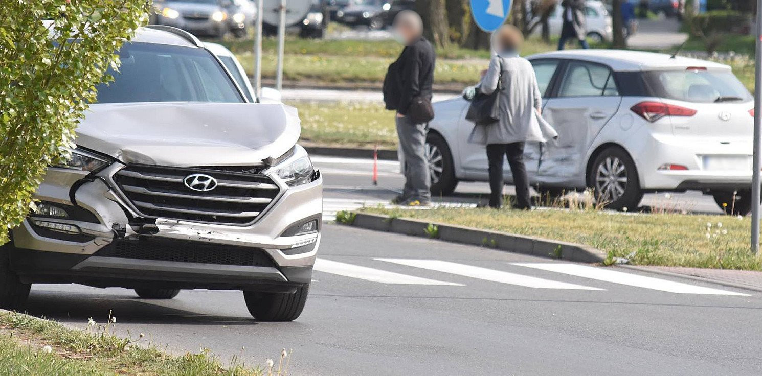 Inowrocław - Na Rąbinie zderzyły się dwa samochody