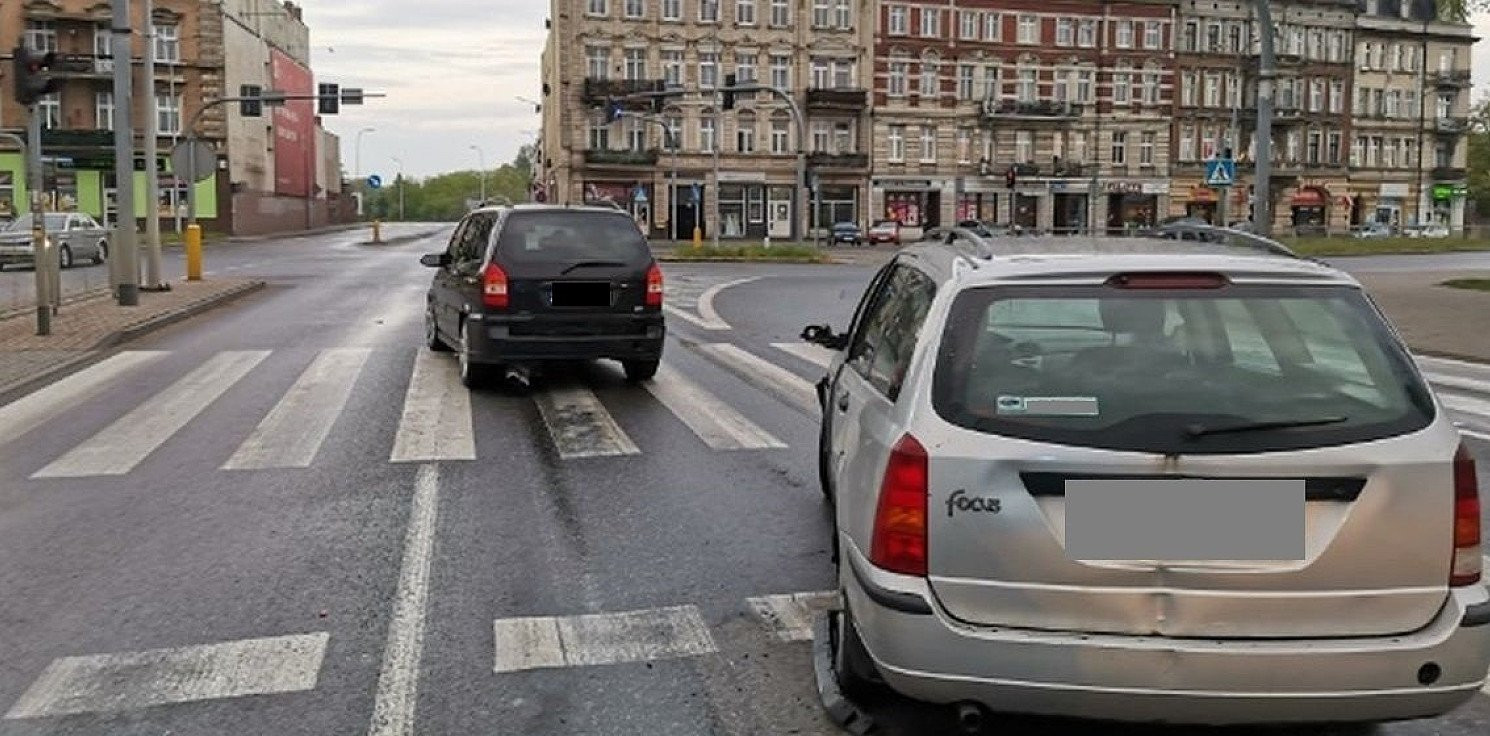 Inowrocław - Kolizja w centrum. Sprawca miał 2,5 promila