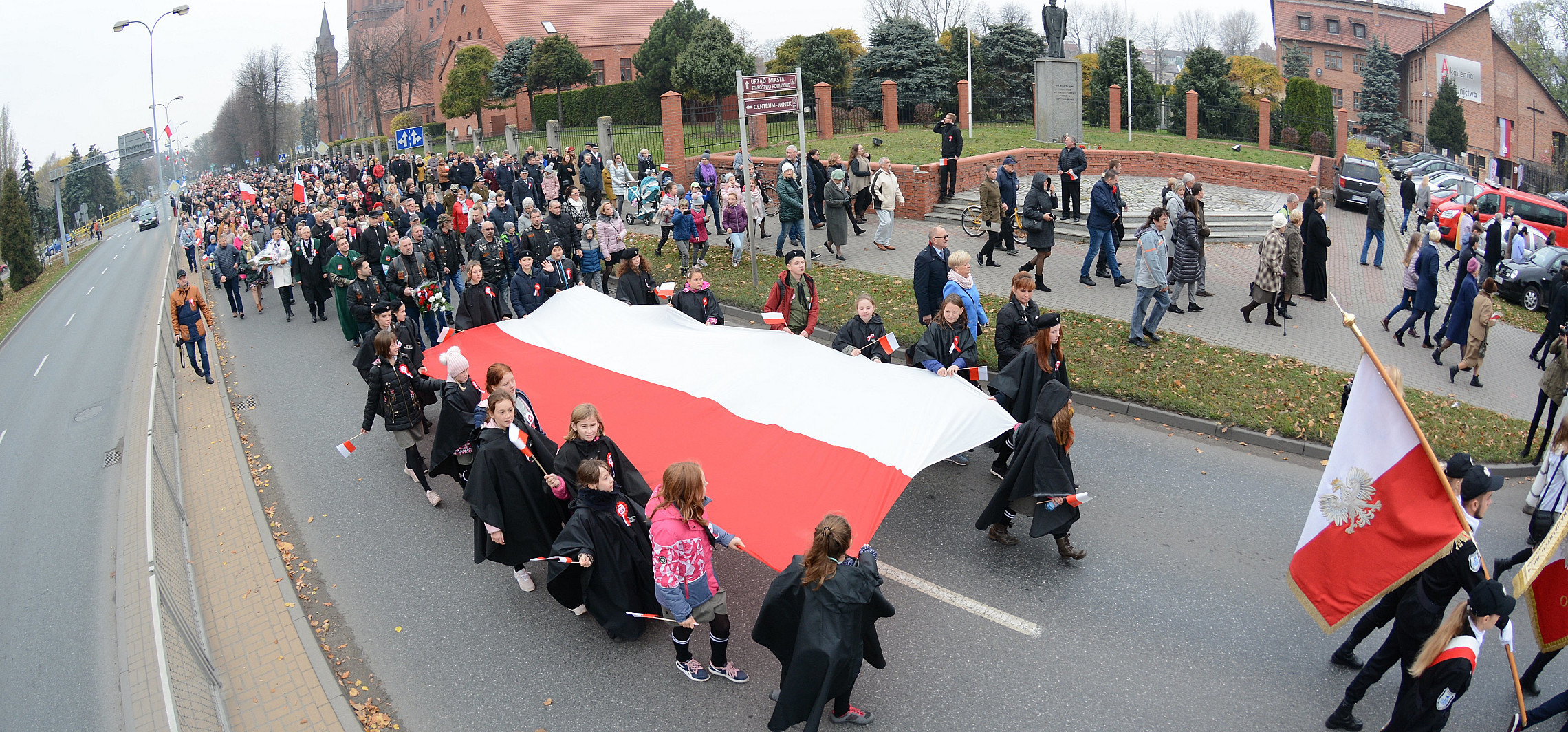 Inowrocław - Inowrocławianie świętują 11 listopada