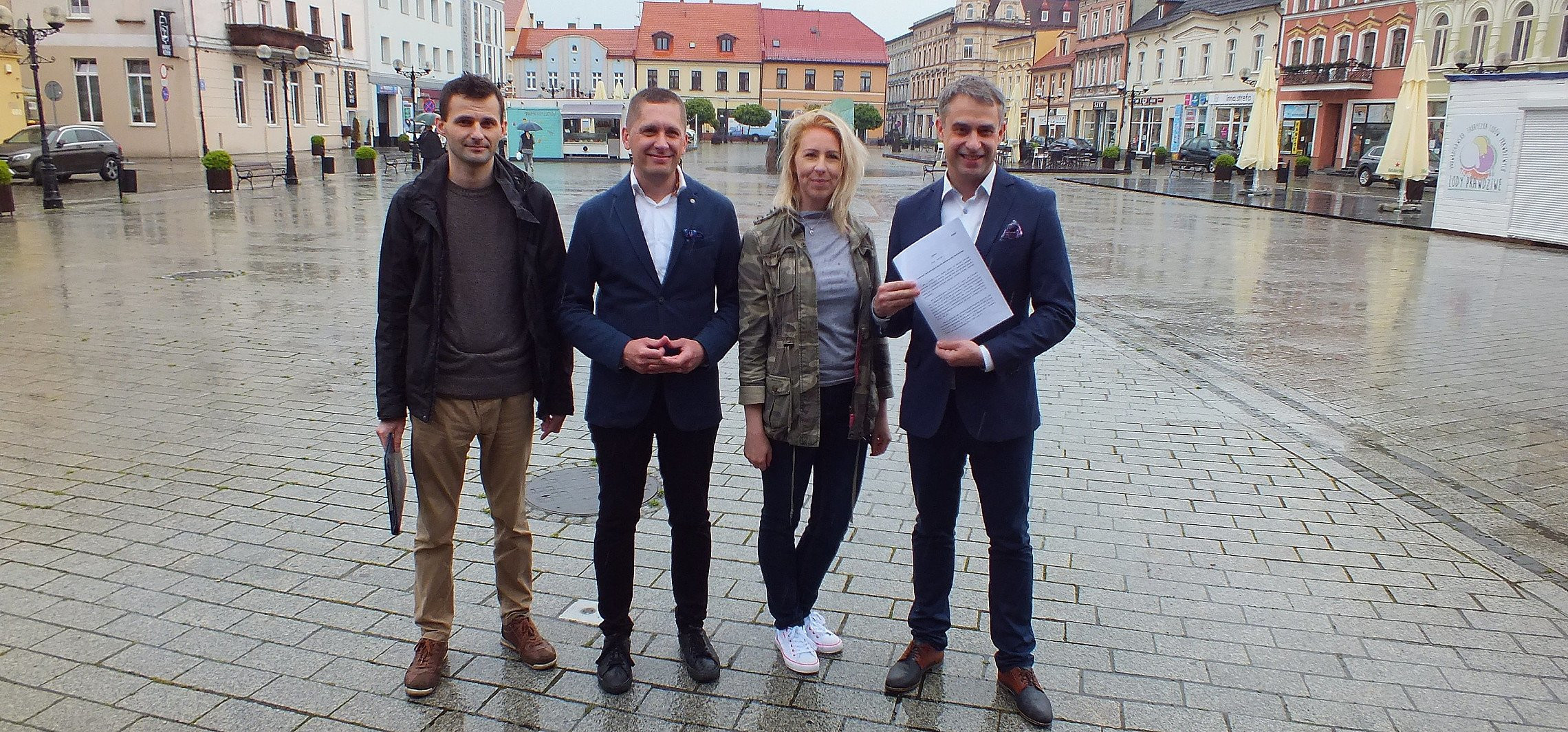 Inowrocław - Poseł Lewicy na Rynku o subwencjach i kolei