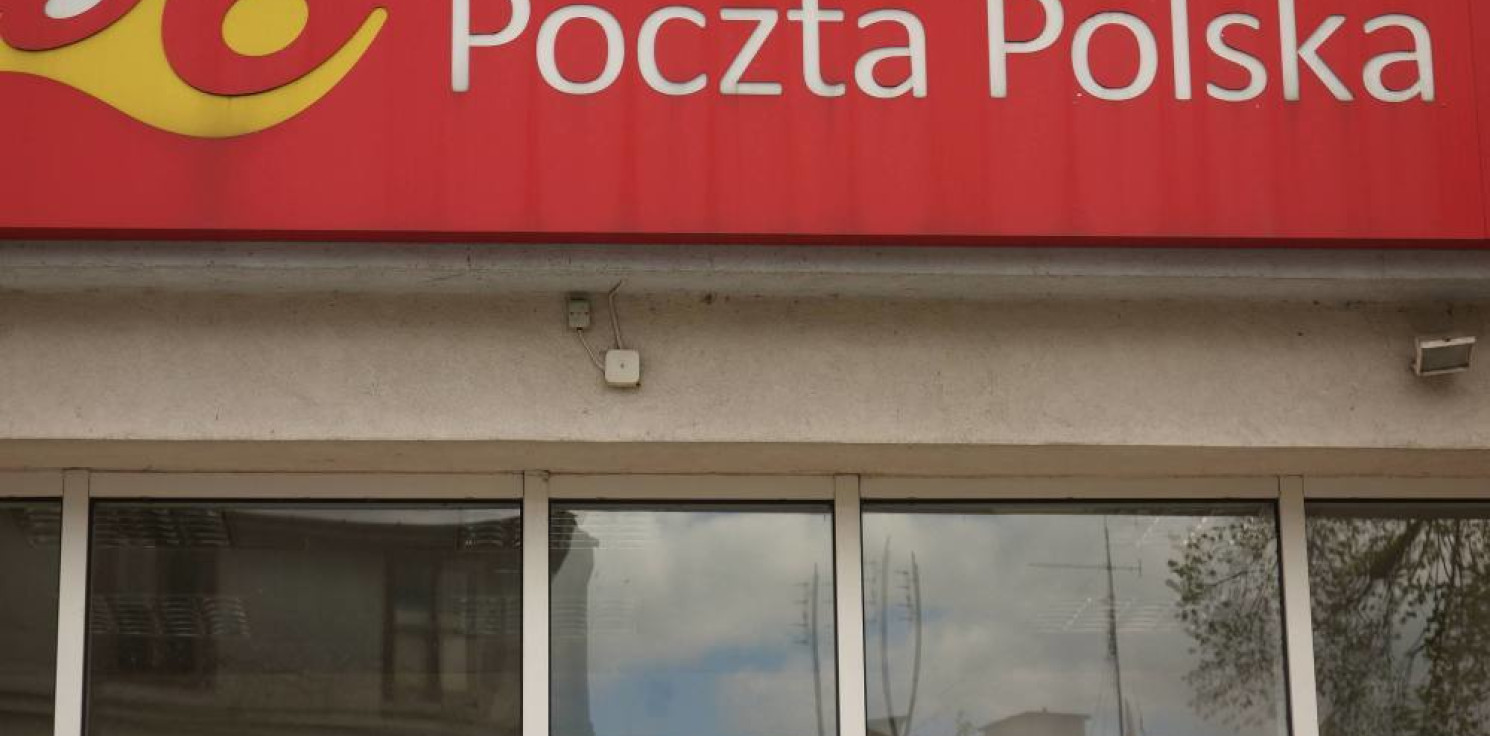 Kraj - Poczta Polska po spadku przychodów o 21 proc. ograniczy premie i zmniejszy wynagrodzenia