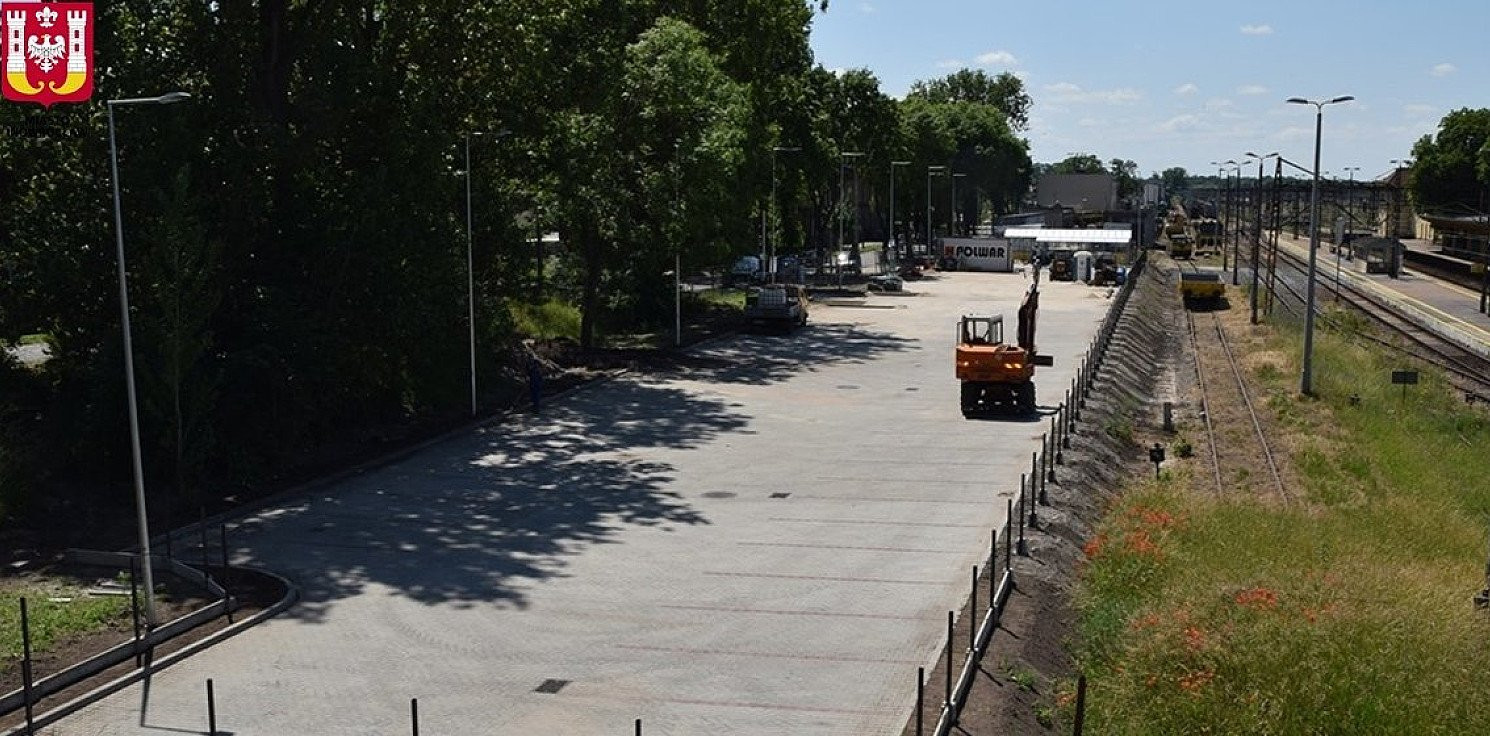Inowrocław - Na Magazynowej parkuj i... jedź