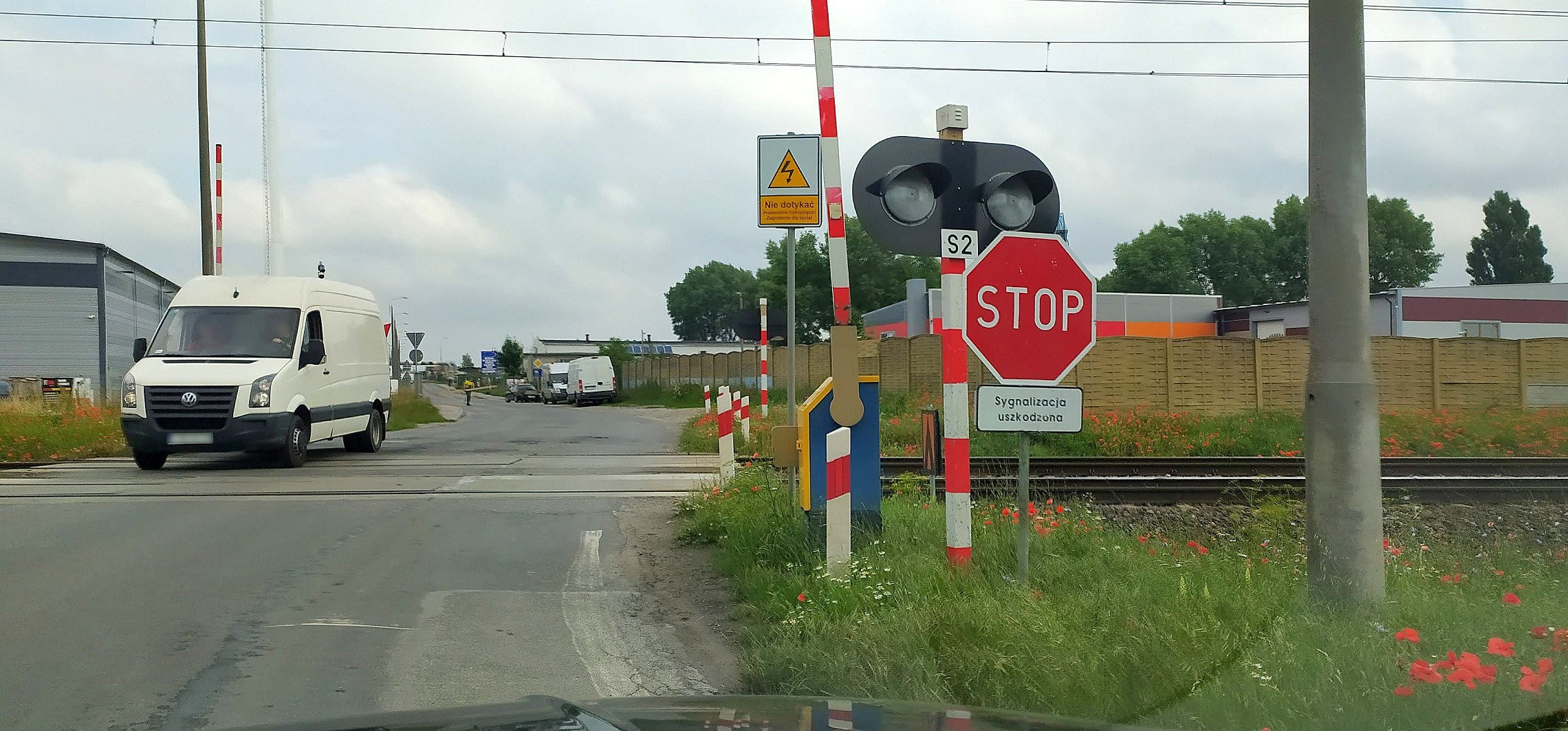Inowrocław - Stop na przejeździe. Nie działa sygnalizacja