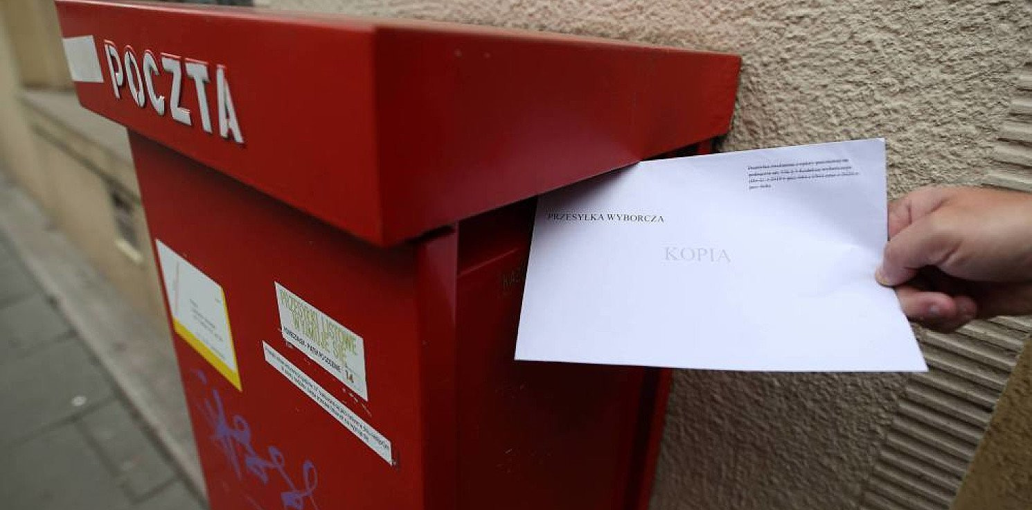 Kraj - Głosowanie korespondencyjne: do piątku można wrzucać koperty zwrotne do skrzynek