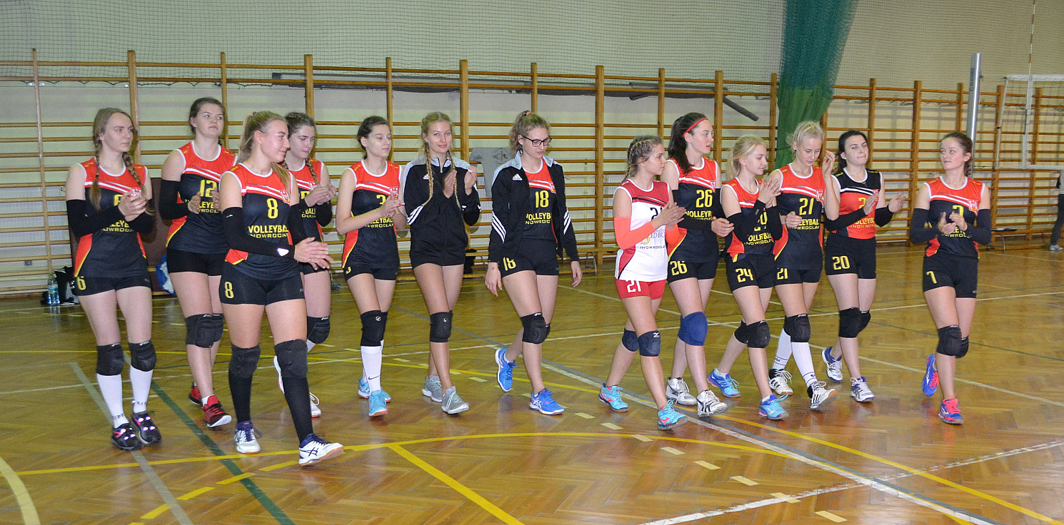 Inowrocław - Udany start siatkarek LUKS Konopnicka