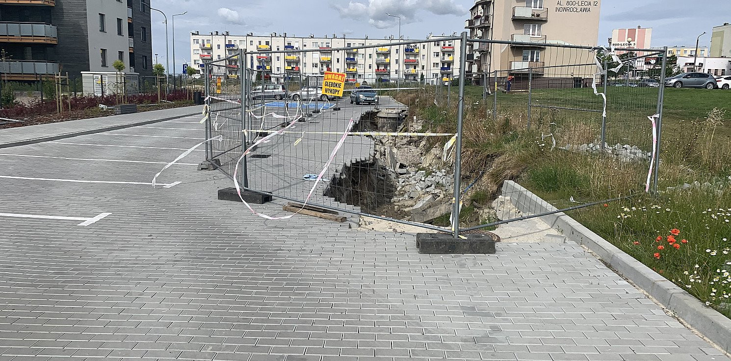 Inowrocław - Firma rozkopała parking, ale prac nie dokończy