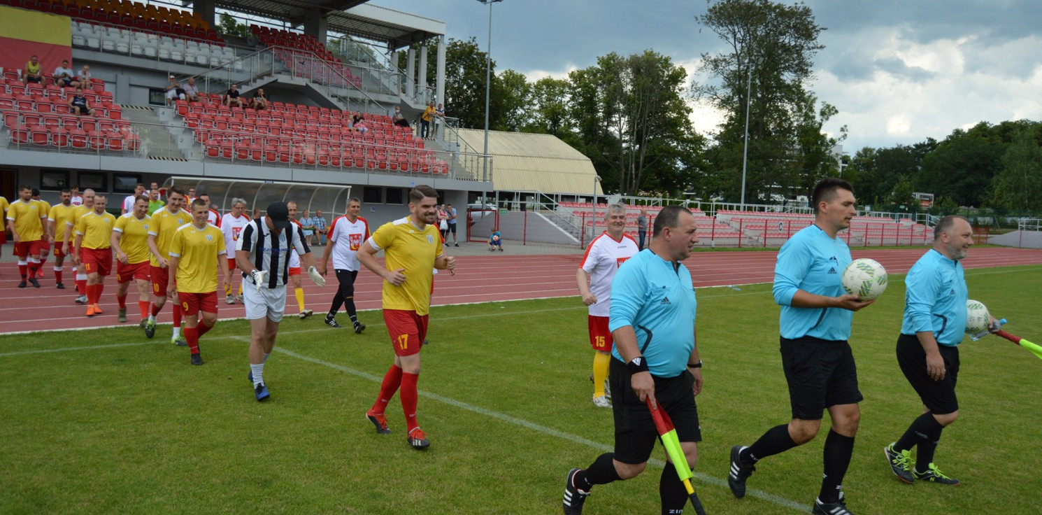 Inowrocław - Mieszkańcy ograli radnych. W rzutach karnych