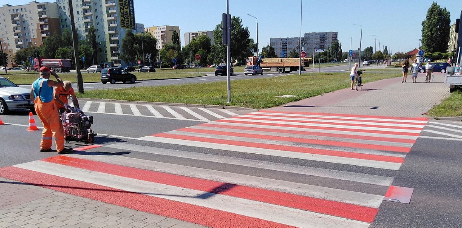 Inowrocław - Kolejne biało-czerwone przejścia dla pieszych