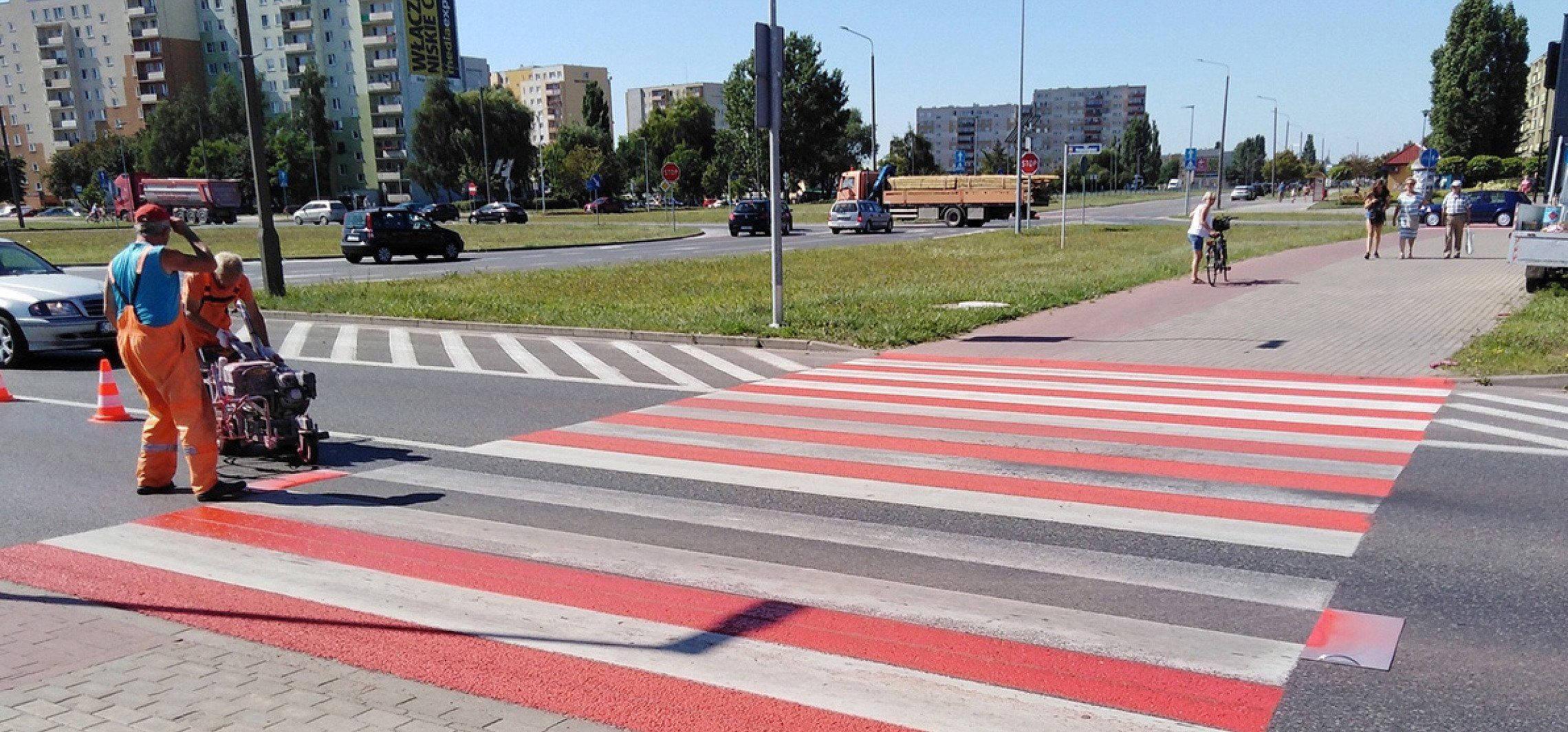 Inowrocław - Kolejne biało-czerwone przejścia dla pieszych