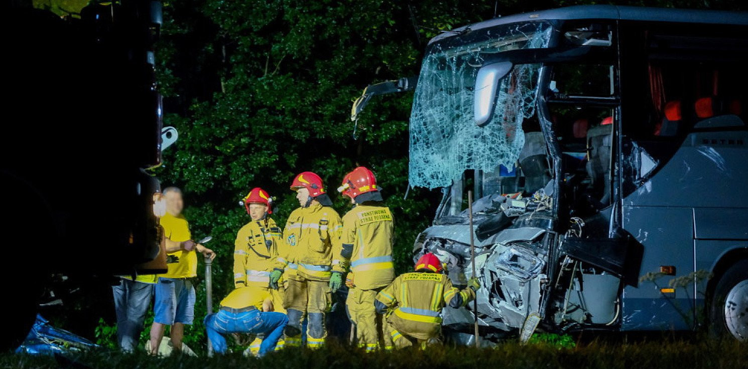 Kraj - Śląskie - 9 osób zginęło w wypadku na dk 88, 7 odniosło obrażenia