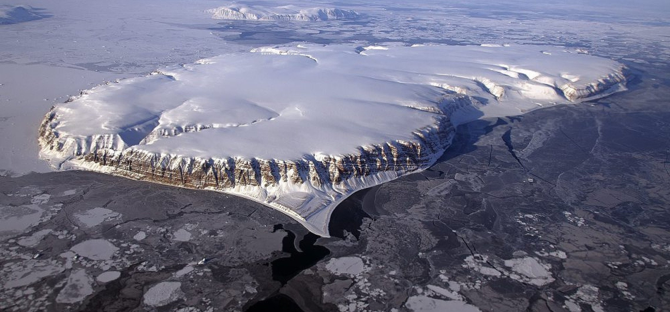 Zniknięcie lodów Arktyki spowoduje częstsze zjawiska ekstremalne na całym świecie