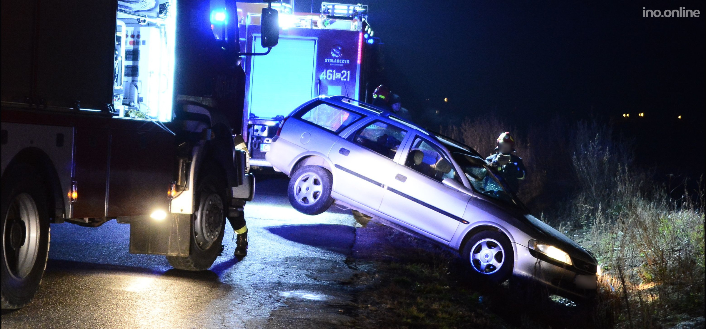 Inowrocław - Koło Sikorowa opel dachował w rowie