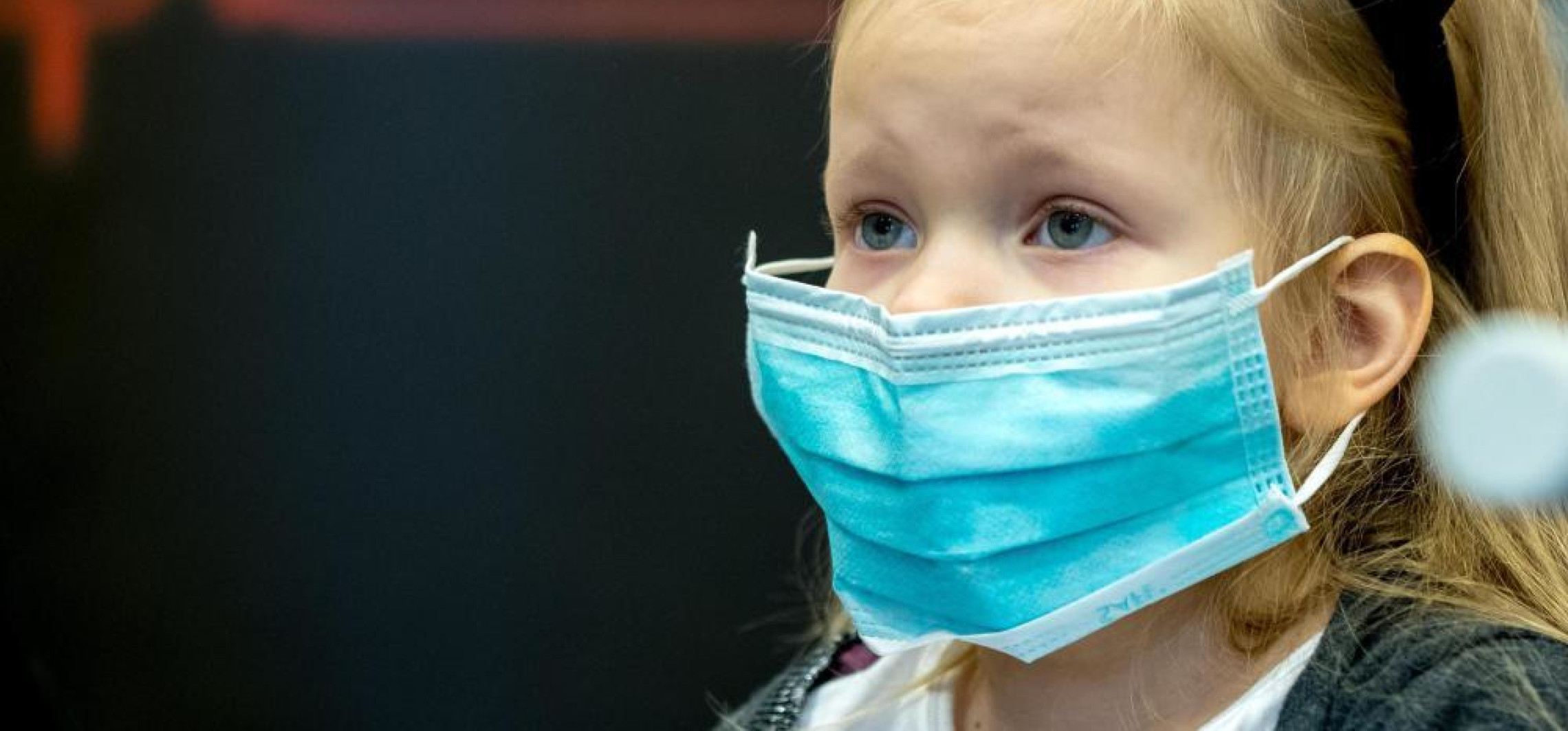 Dzieci mogą chorować nawet po trzech tygodniach od stwierdzenia SARS-CoV-2