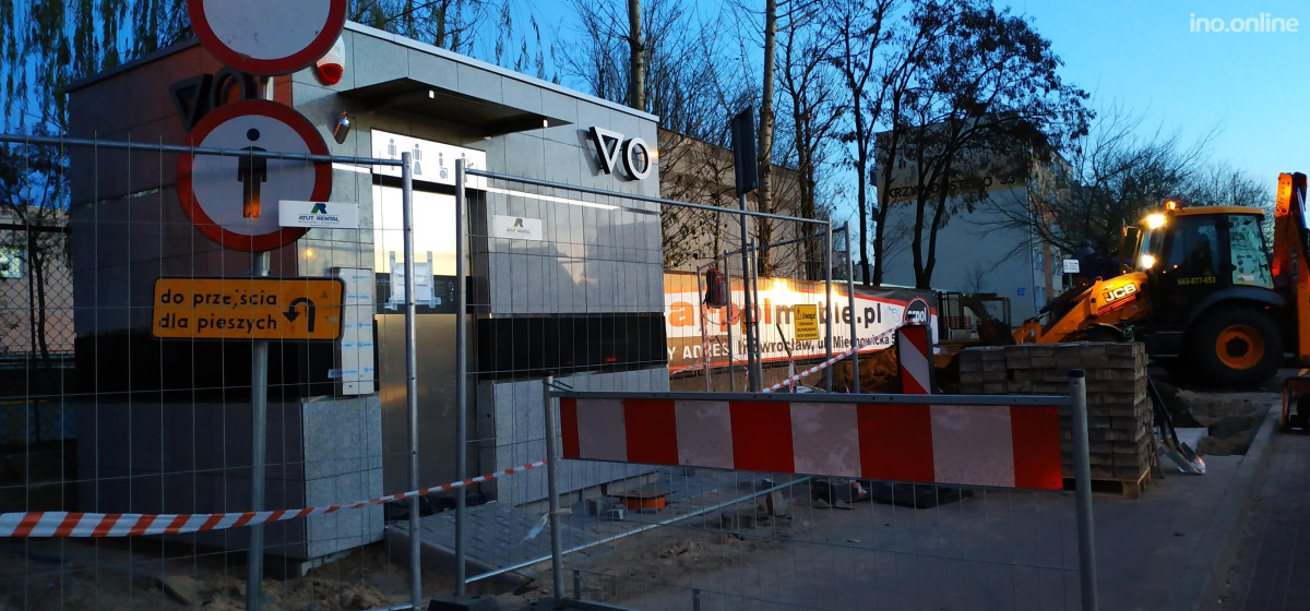 Inowrocław - Jest już pierwsza toaleta na przystanku