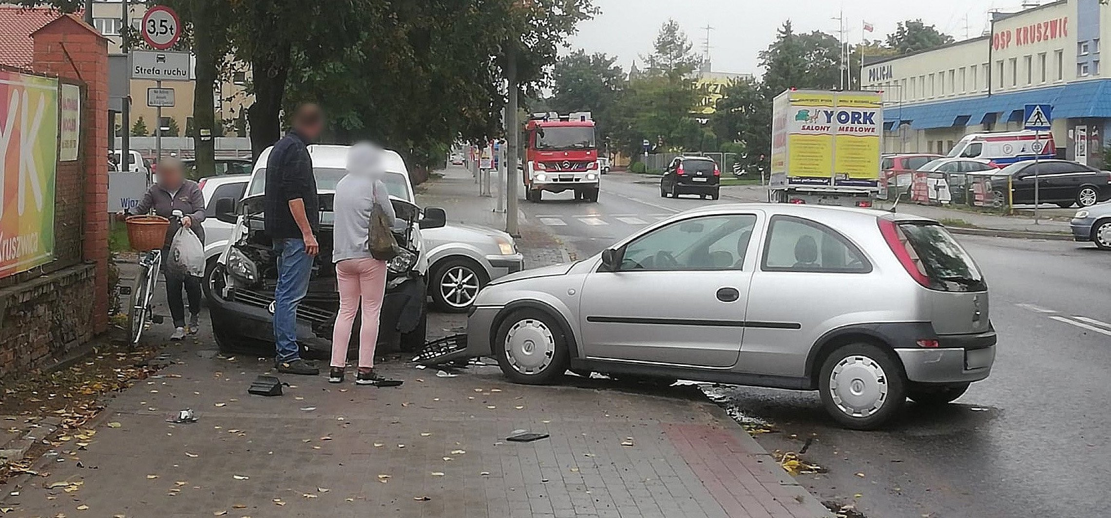 Kruszwica - Zderzenie trzech aut w Kruszwicy