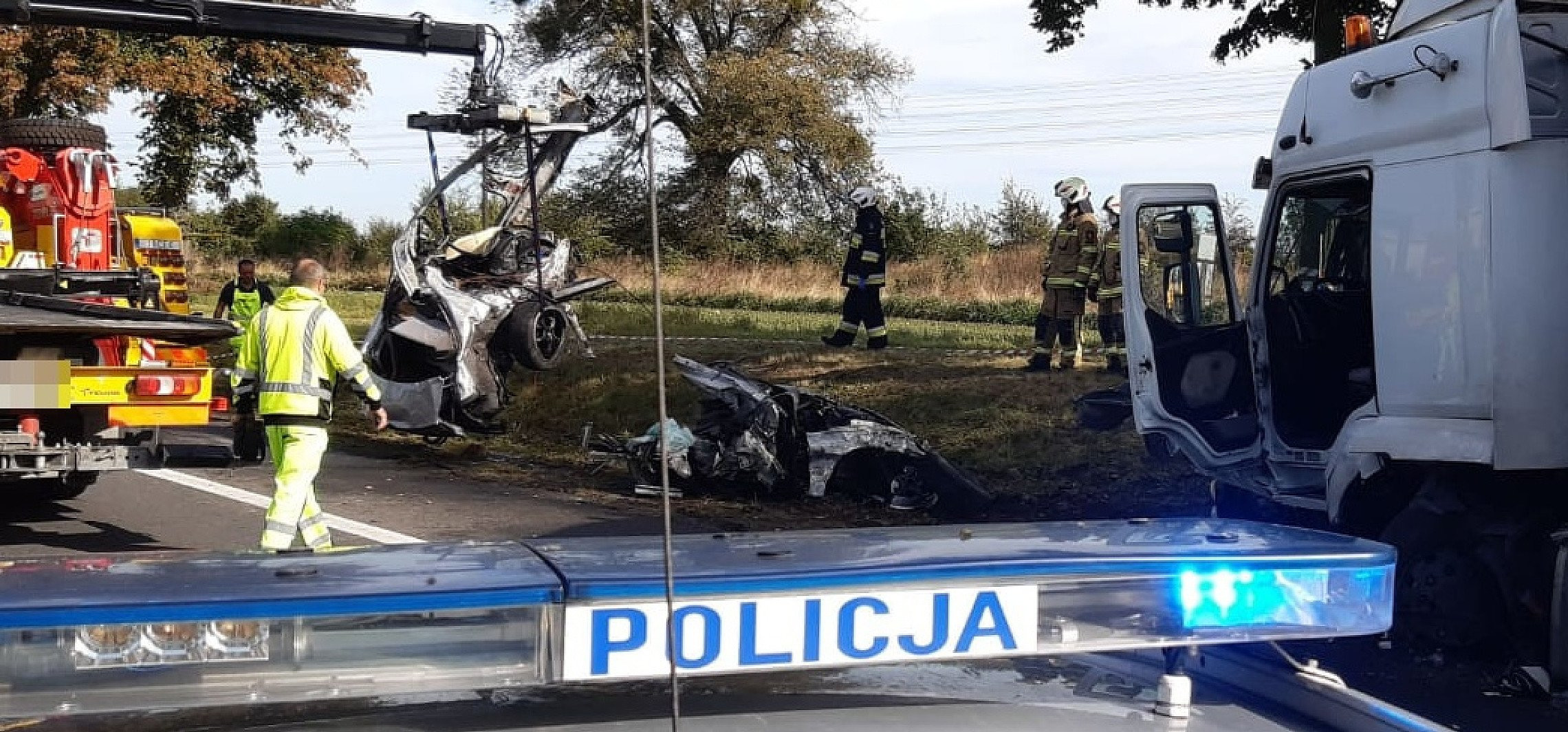 Toruń - W zderzeniu z ciężarówką zginął kierowca saaba