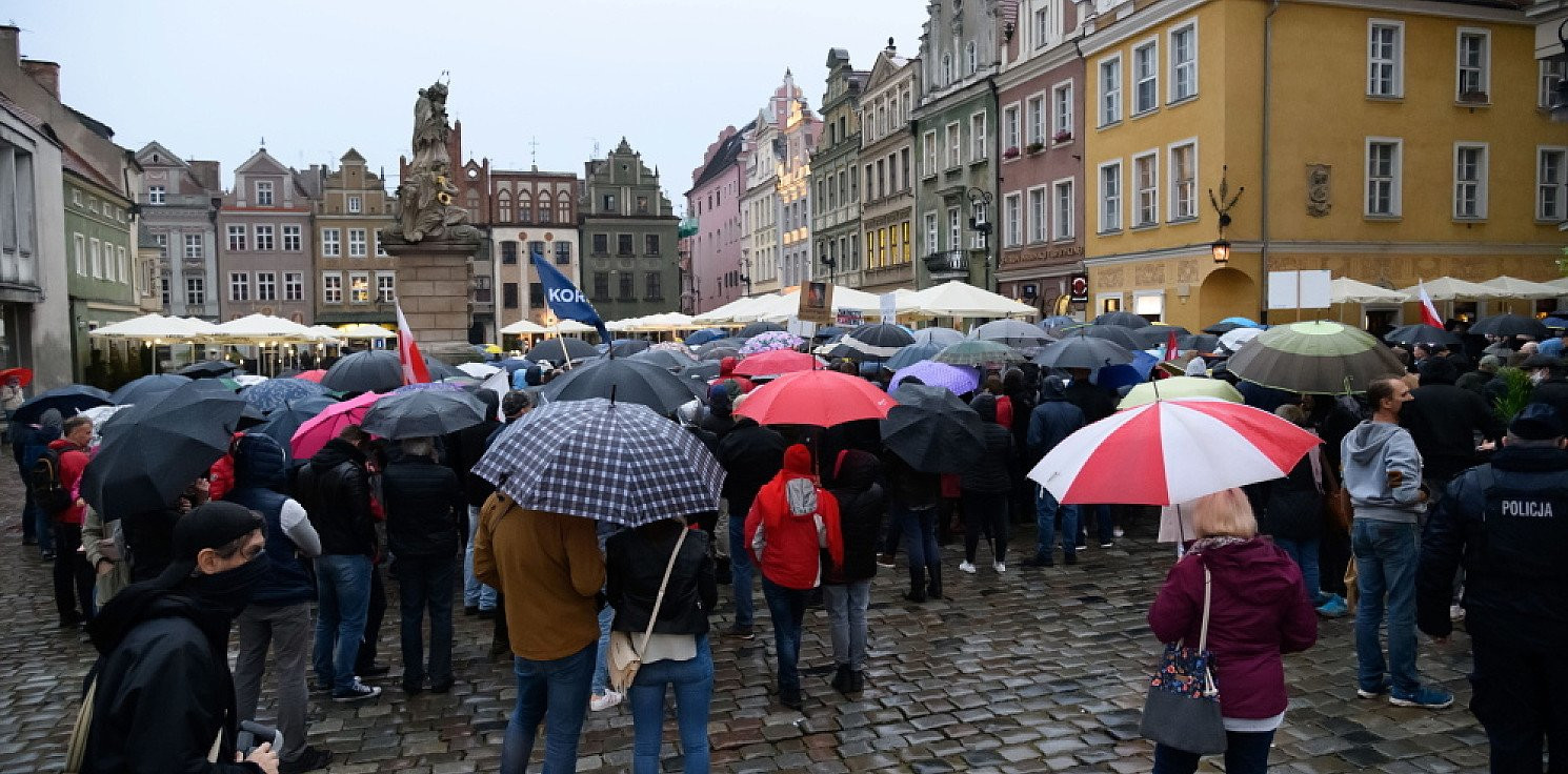 Kraj - Policja: ponad 200 mandatów i 1,5 tys. wniosków do sądu w związku z demonstracjami antycovidowymi