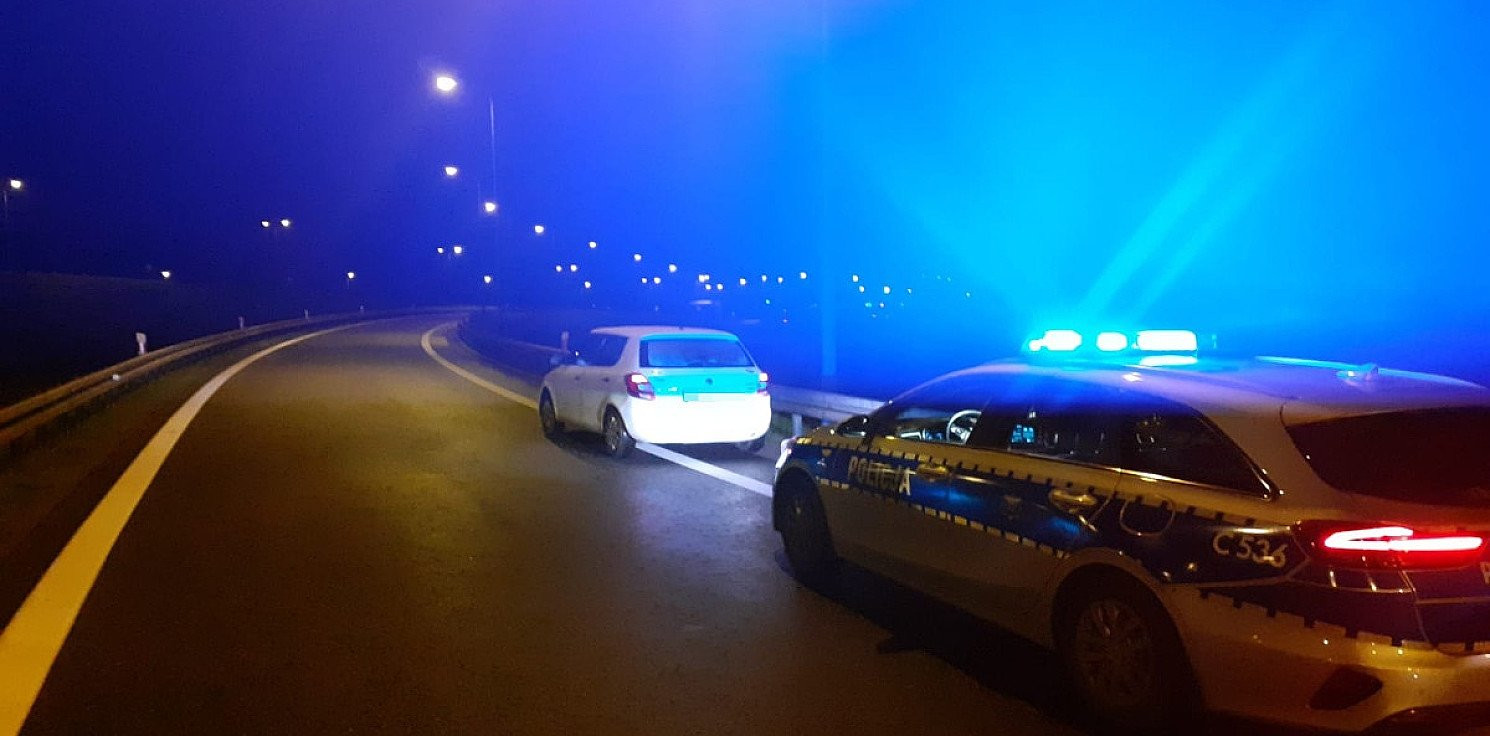Kujawsko-Pomorskie - Brak wyobraźni. Pchał samochód na autostradzie!