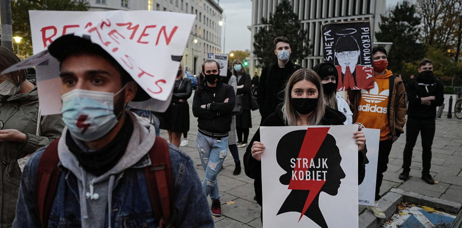 Kraj - Trwają protesty przeciwko orzeczeniu TK ws. aborcji