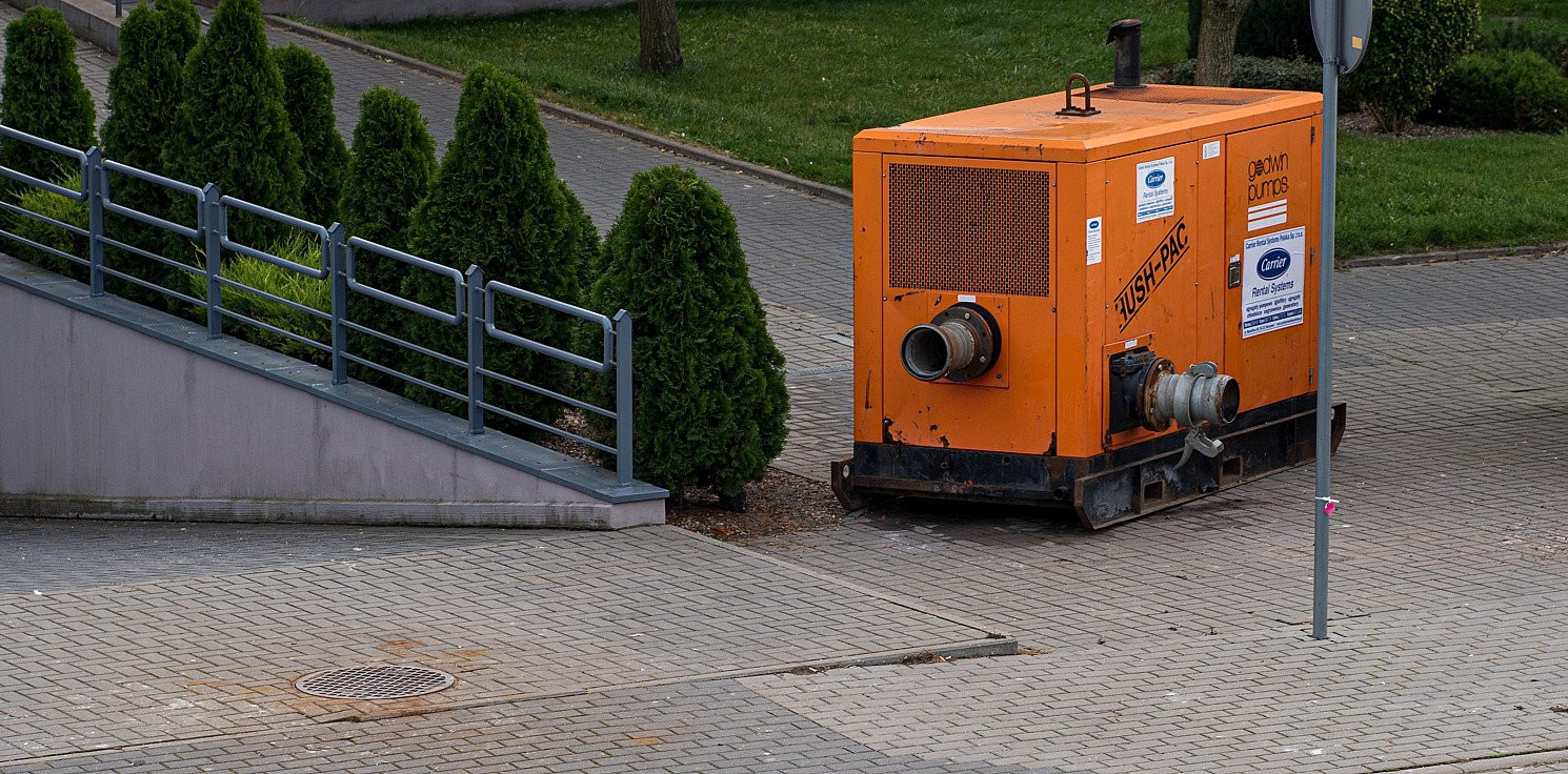 Inowrocław - Na Solnie przepompowują ścieki